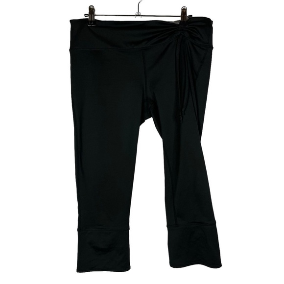 Layer 8 Black Qwick Dry Cinched Side Cropped Athletic Pants M - Picture 1 of 3